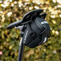 Freizeit Lezyne Satteltasche Caddy (M) inkl. Tubeless Kit, 2x20g Co2, RAPII-19, Power Levers, schwarz